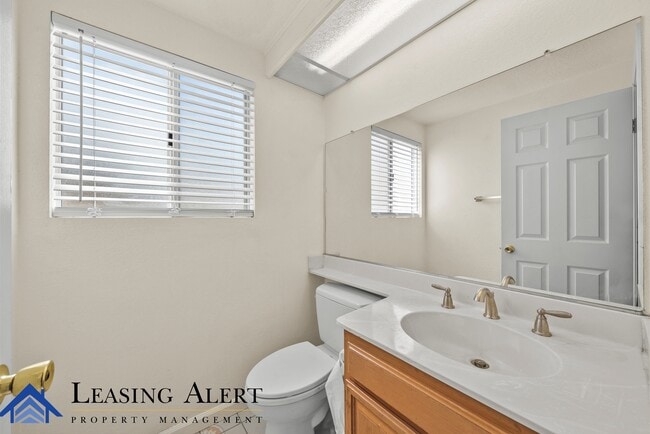 Building Photo - 27653 Myrin Ct