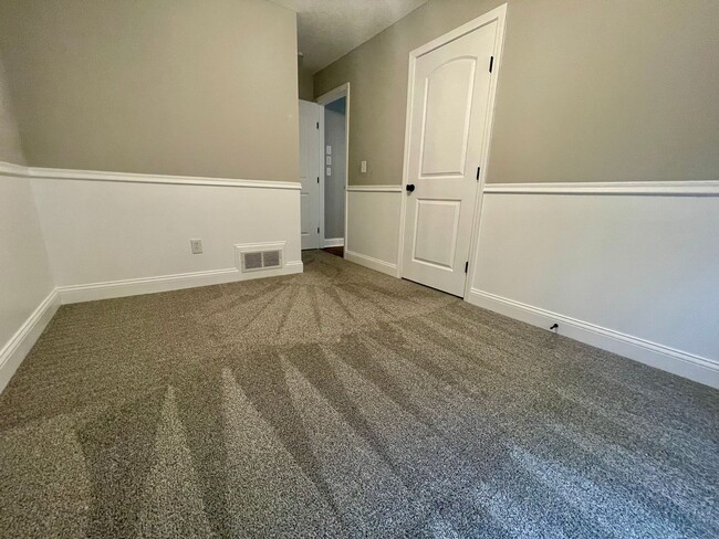 Building Photo - 4509 Parkway Dr
