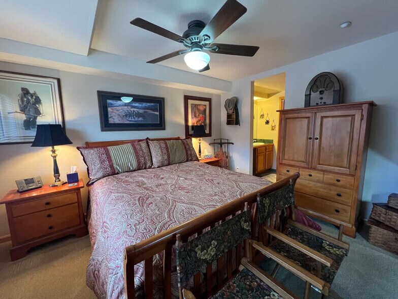 Building Photo - 290 Revett Dr