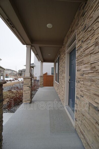 Building Photo - 11755 Lovegrass Dr