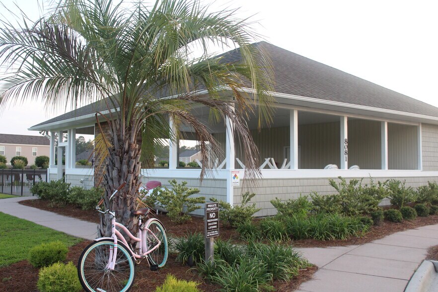 Pavillion - 4174 High Glen Dr