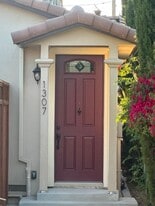 Building Photo - 1307 Lillian Ave