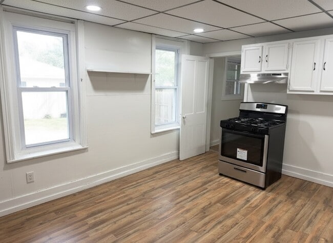 Building Photo - 1756 W Juniata-