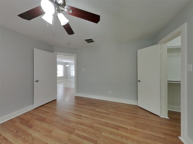 Building Photo - 6346 Hall Pond Ct