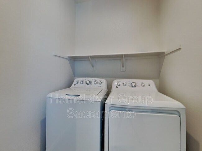 Building Photo - 1169 Knox Way