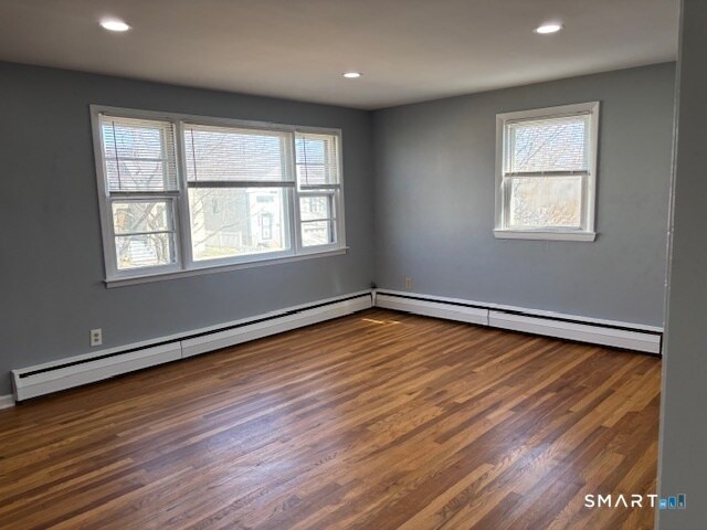 Building Photo - 95 Balsam Ave