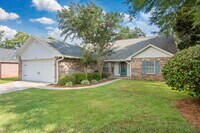 Building Photo - 305 Parkwood Pl