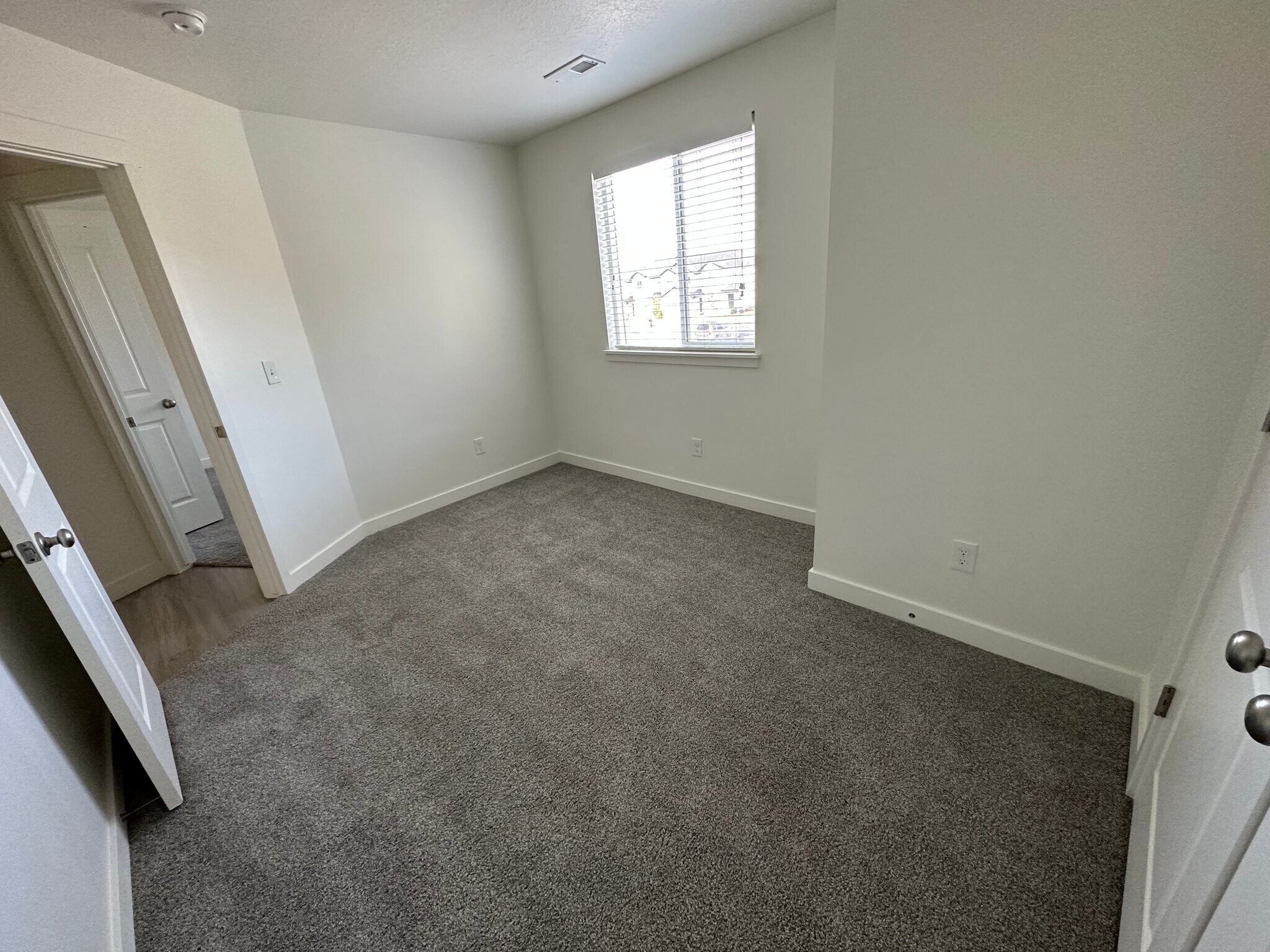 Building Photo - 1112 E 1270 S