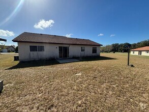 Building Photo - Beautifully Renovated 3/2 Home.