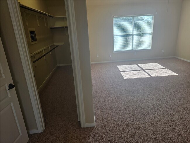 Building Photo - 2520 Garnetfield Ln