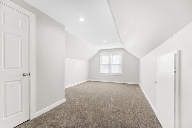 Building Photo - 6463 Weddel St