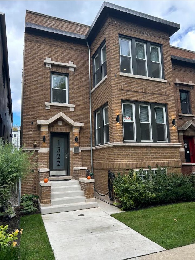 Primary Photo - 1322 W Ardmore Ave