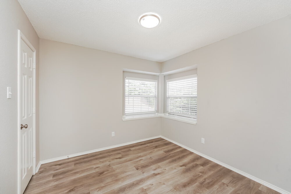 Building Photo - 809 Clover Hill Ln