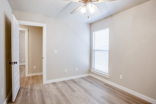 Building Photo - Like New Construction in Cooper District!