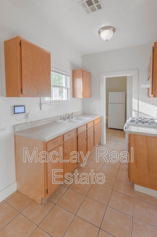 Building Photo - 2032 W Adams St