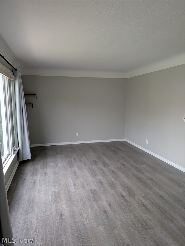 Building Photo - 1678 Byron Dr
