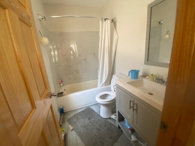 Building Photo - 20 Winthrop St