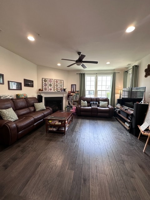 Building Photo - 5319 S Center Dr