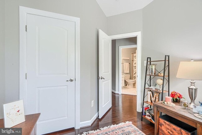 Building Photo - 432 Grand St