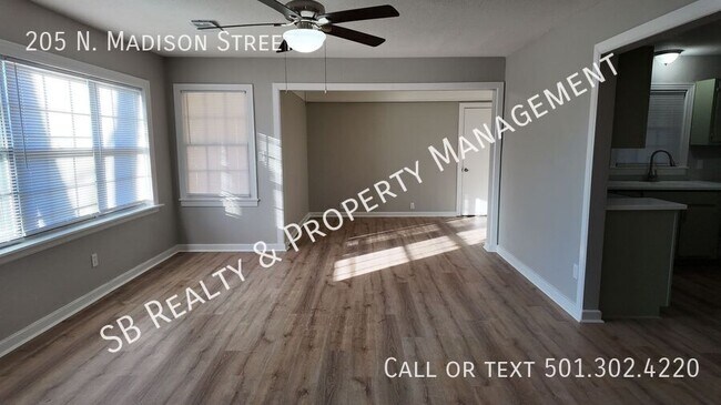 Building Photo - 205 N Madison St