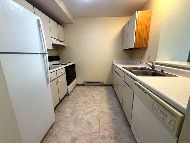Building Photo - 1014 N Sunnyvale Ln