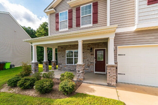 Building Photo - Stunning 4-Bed Home in Wendell with Granit...