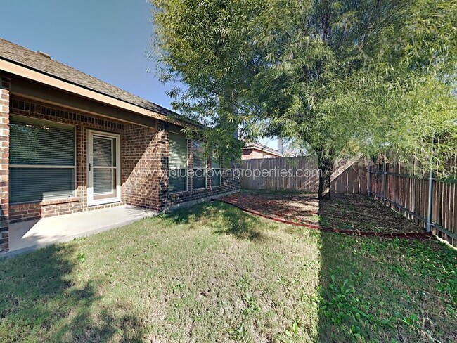 Building Photo - 1103 Bexar Ave