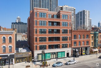 Building Photo - 1553 N Wells St