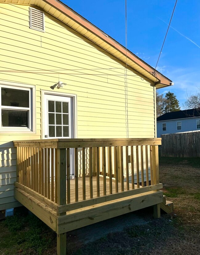 Building Photo - 5306 Eaton Cir