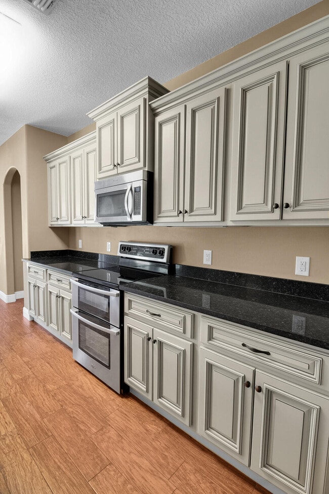 Building Photo - 6791 Flintwood St