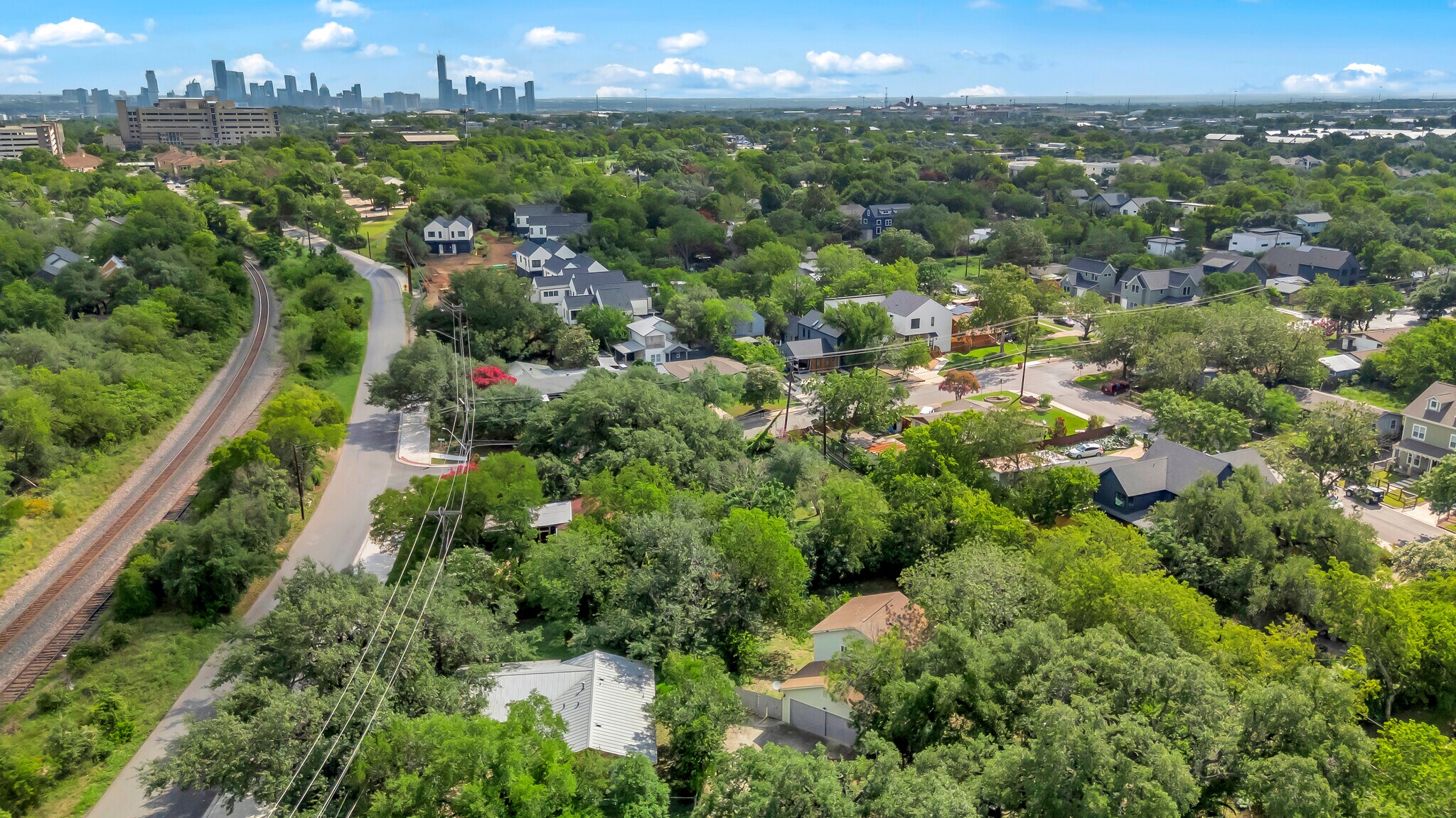 Building Photo - 4603 Lennox Dr