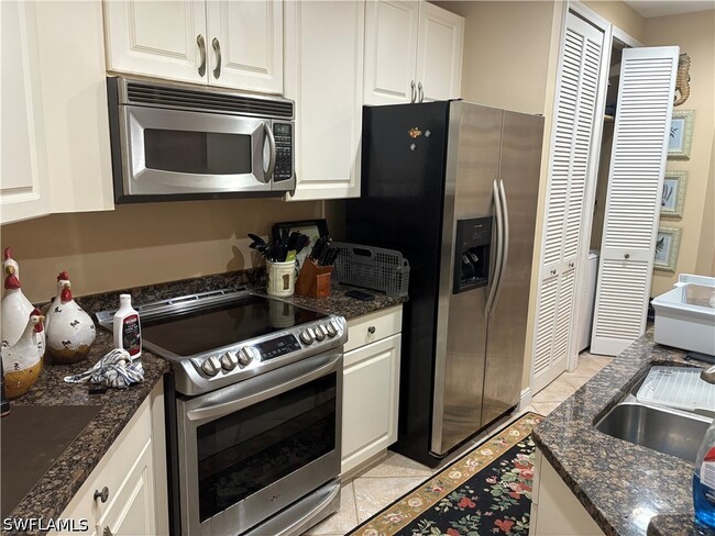 Building Photo - 1390 Sweetwater Cove