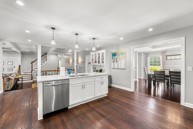 Building Photo - 441 Georgia 279-SI ID1019263P