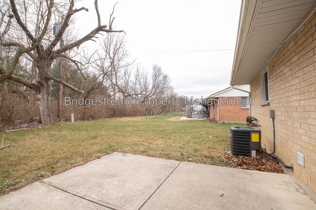 Building Photo - 5442 Lofino Ct