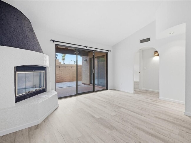 Building Photo - 10111 Spyglass