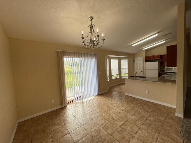 Building Photo - Updated 3BR/2BA Home in Rainbow Park – Pet...