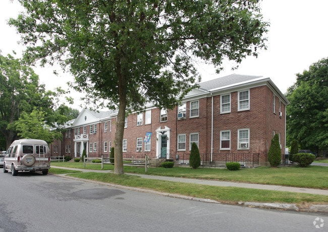 Colonial Gardens Apartments - 13 Hartford Ave Glens Falls NY 12801