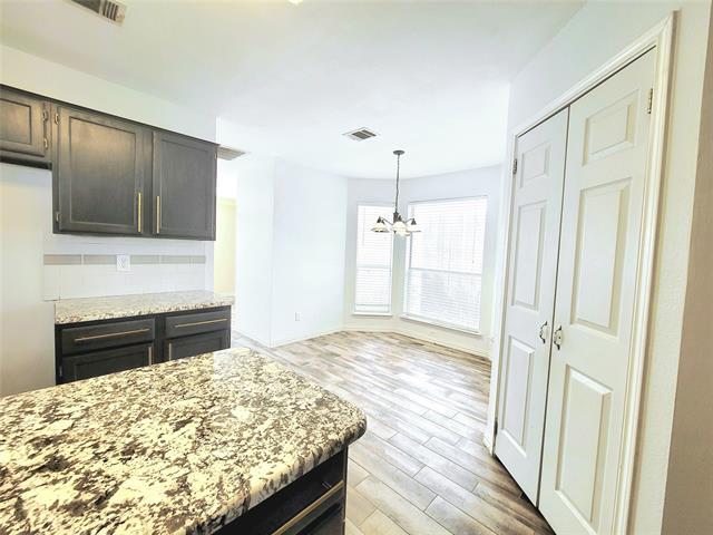 Building Photo - 4202 Buena Vista Ln