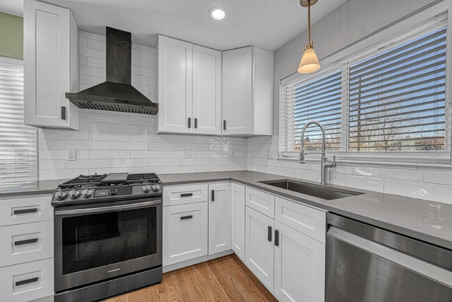 Building Photo - $3,640.95 - $300 OFF First Month's Rent - 4 Bedroom, 3 Bath, Single Family Home in Denver with Fi...