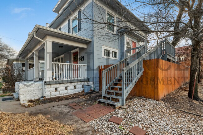 Building Photo - 3321 E Victor St