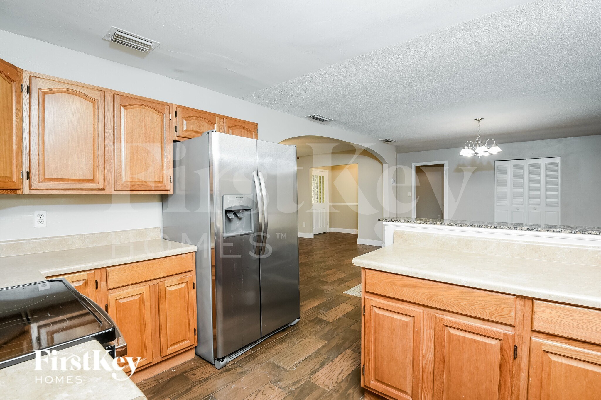 Building Photo - 585 Walden Ct