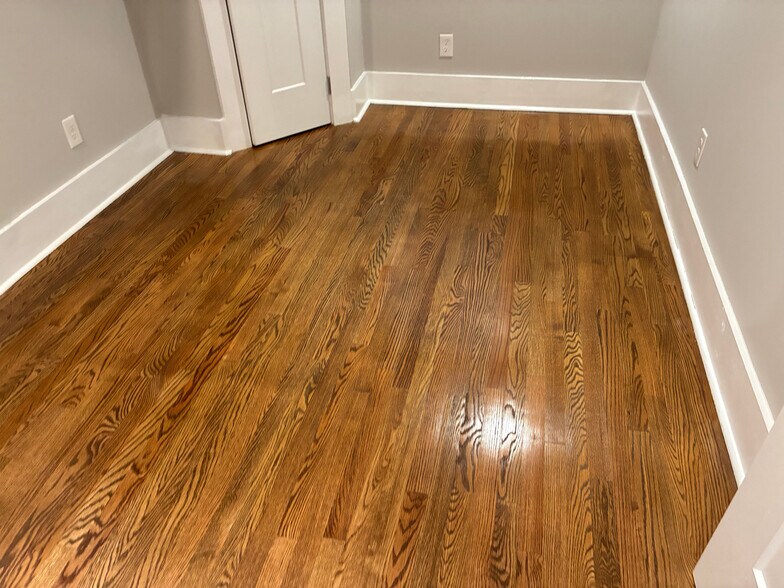 Building Photo - Room in House on Fiske St