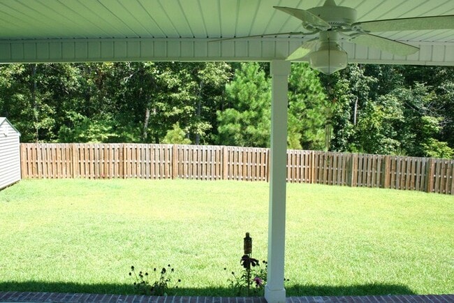 Building Photo - 4 bedroom cul de sac lot