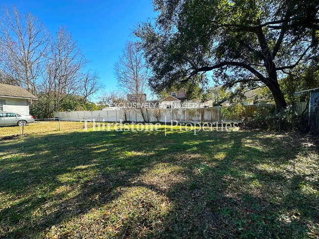 Building Photo - 1136 Maynard St