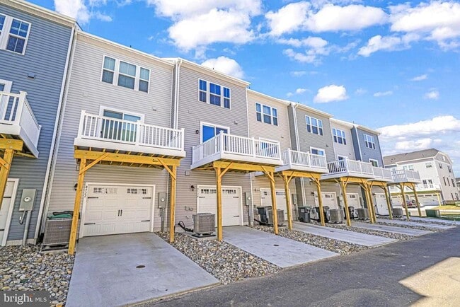 Building Photo - 4724 Torrey Ln