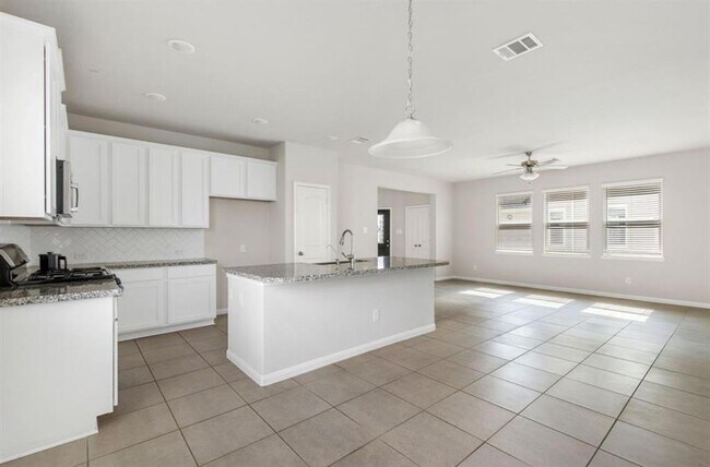 Building Photo - 6222 Prince Pl Dr