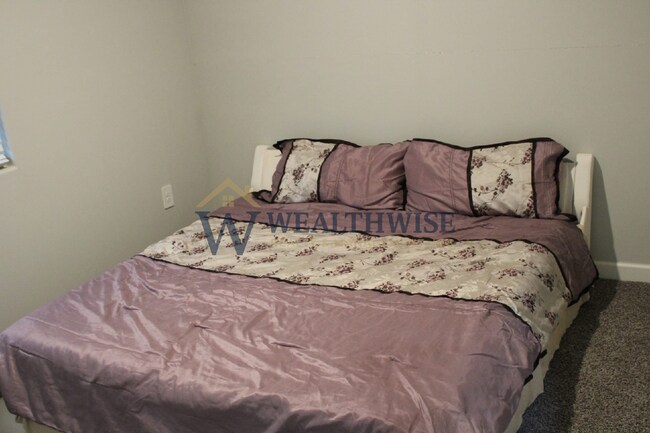 Building Photo - 8839 Baja Fairy Dr