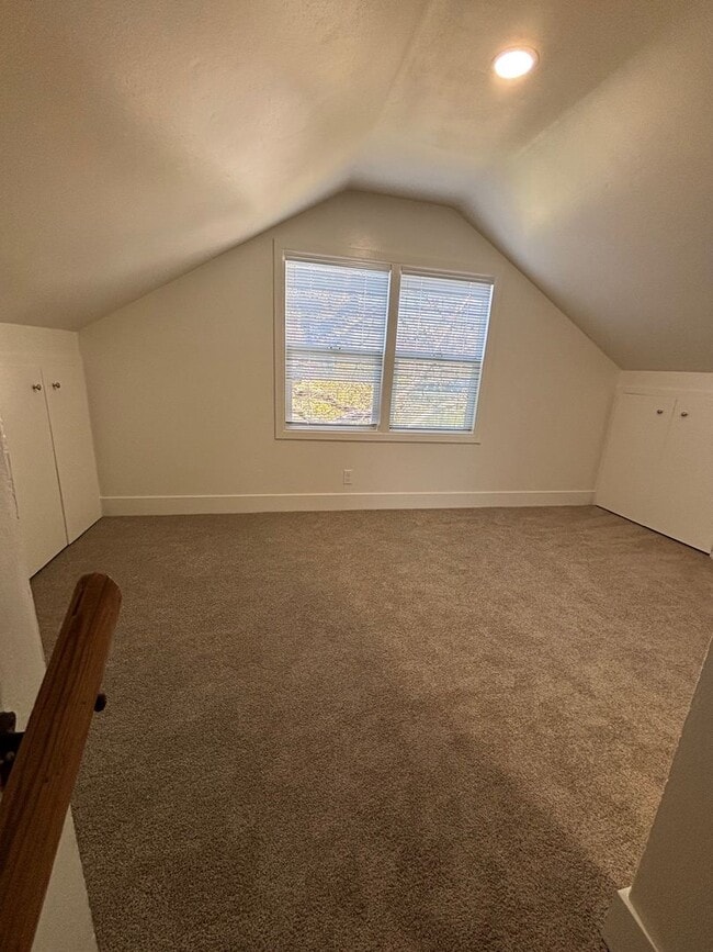 Building Photo - 2 bedroom 1 bathroom ADU located in Northeast Santa Rosa