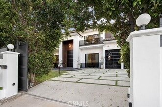 Building Photo - 5535 Shirley Ave