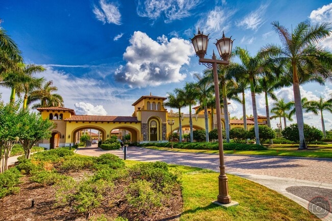 Building Photo - Annual Unfurnished Rental – New Construction Coach Home 3 Bedrooms, 2 Baths, 2 Car Garage, with R...